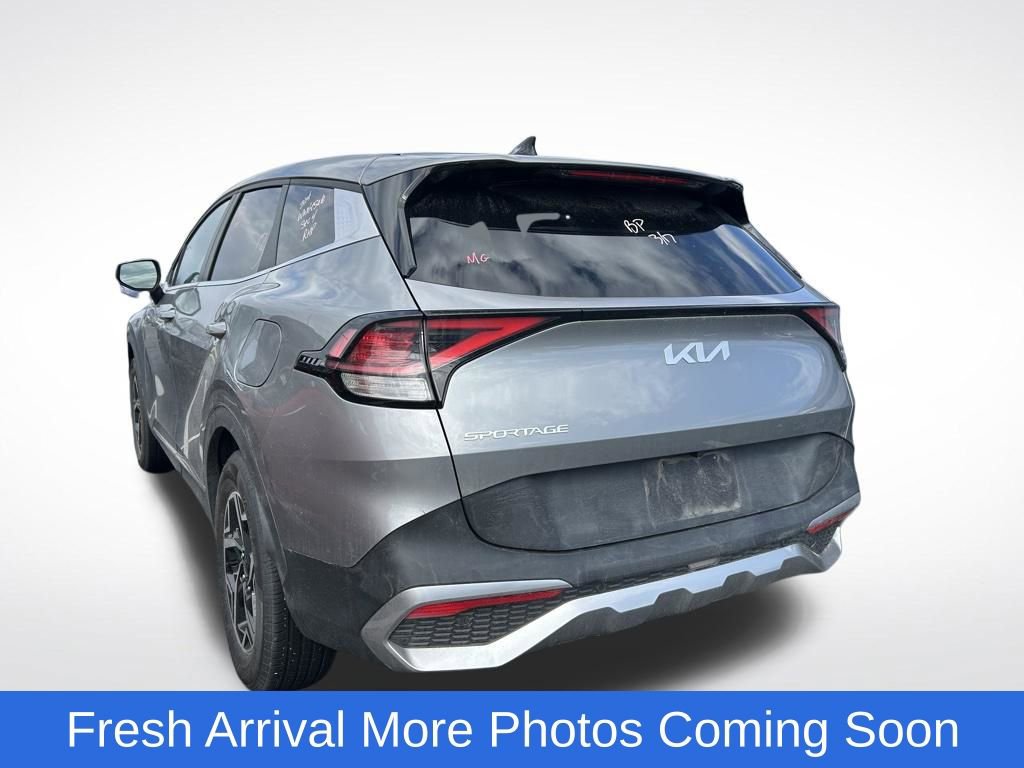 Used 2025 Kia Sportage LX image 4