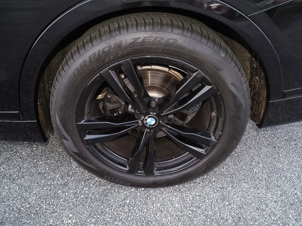 Used 2022 BMW X7 xDrive40i w/ M Sport Package image 40