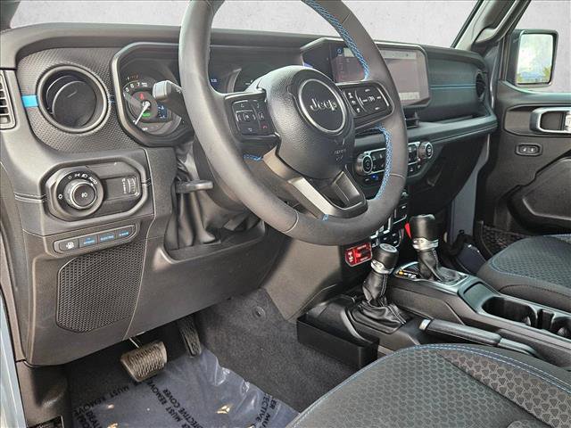 Used 2024 Jeep Wrangler Unlimited Rubicon 4xe w/ Technology Group AWD/4WD image 10