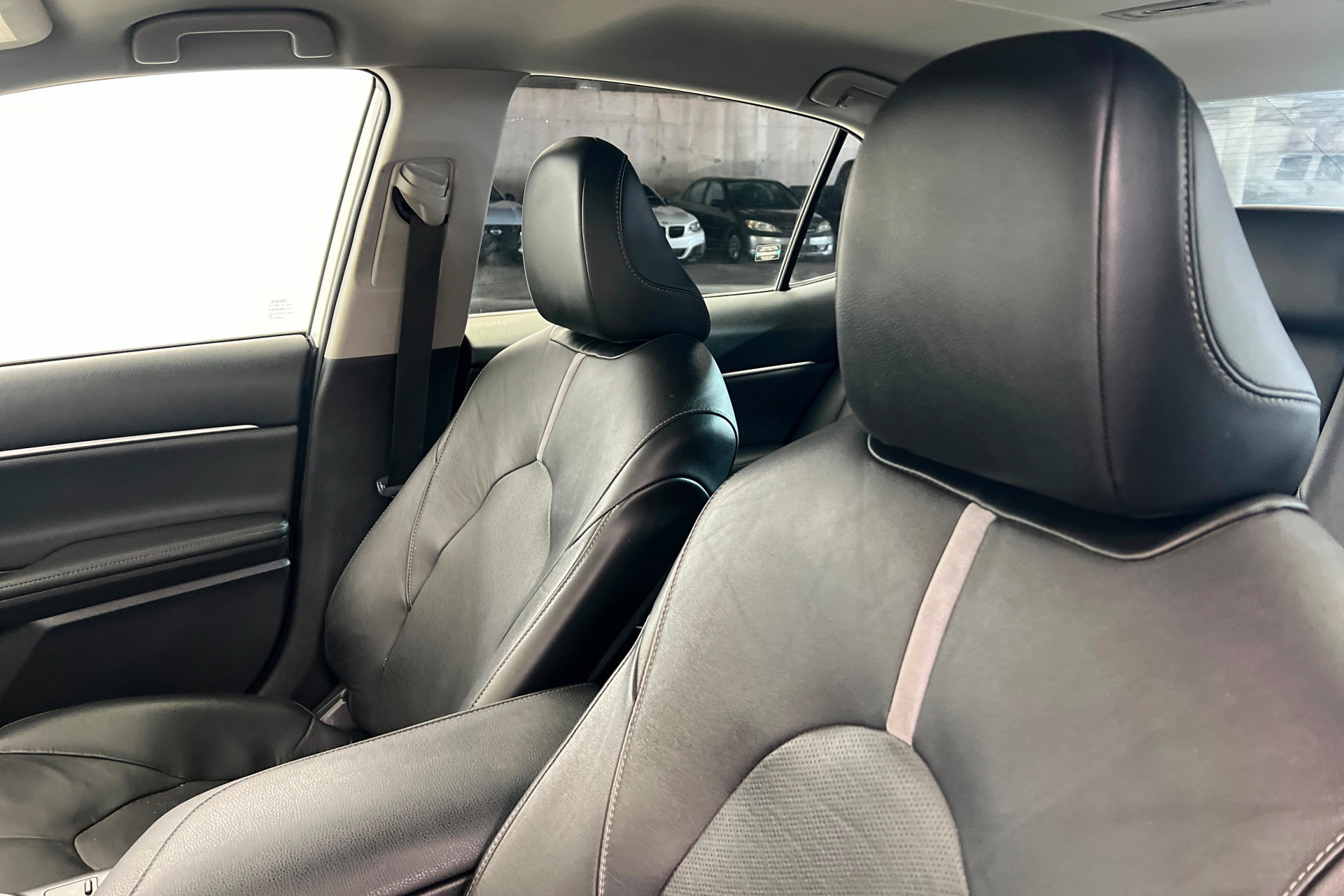 Used 2021 Toyota Camry XSE w/ Carpet Mat Package (TMS) FWD image 16