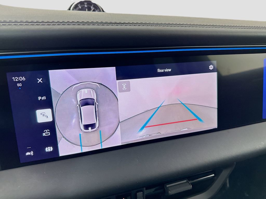 Used 2025 Porsche Macan Turbo Electric image 17