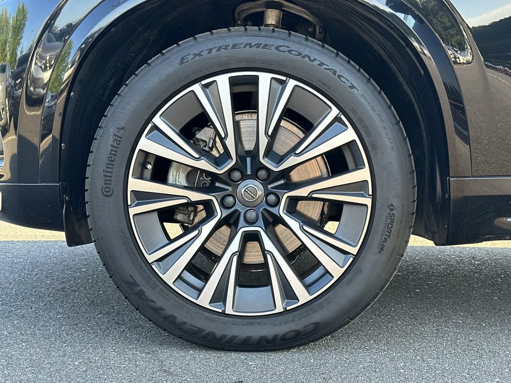 Used 2022 Volvo XC90 T5 Momentum w/ Protection Package Premier FWD image 16