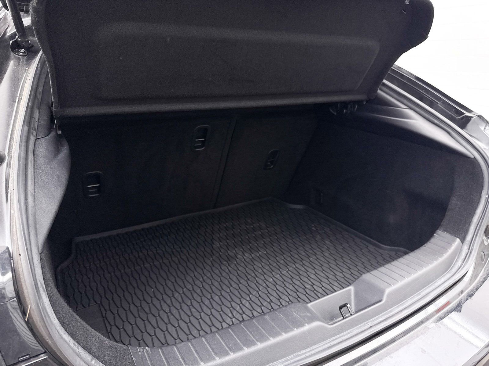 Certified 2025 MAZDA MAZDA3 s Sport image 30