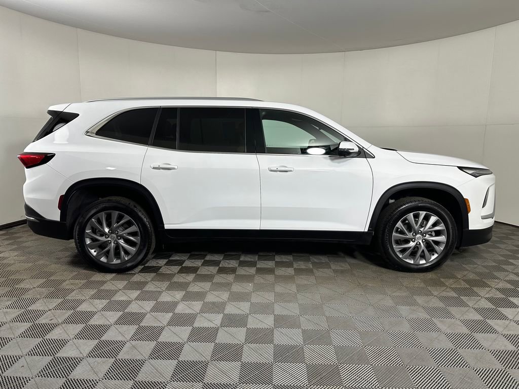 Used 2025 Buick Enclave Preferred w/ Power Package AWD/4WD image 6