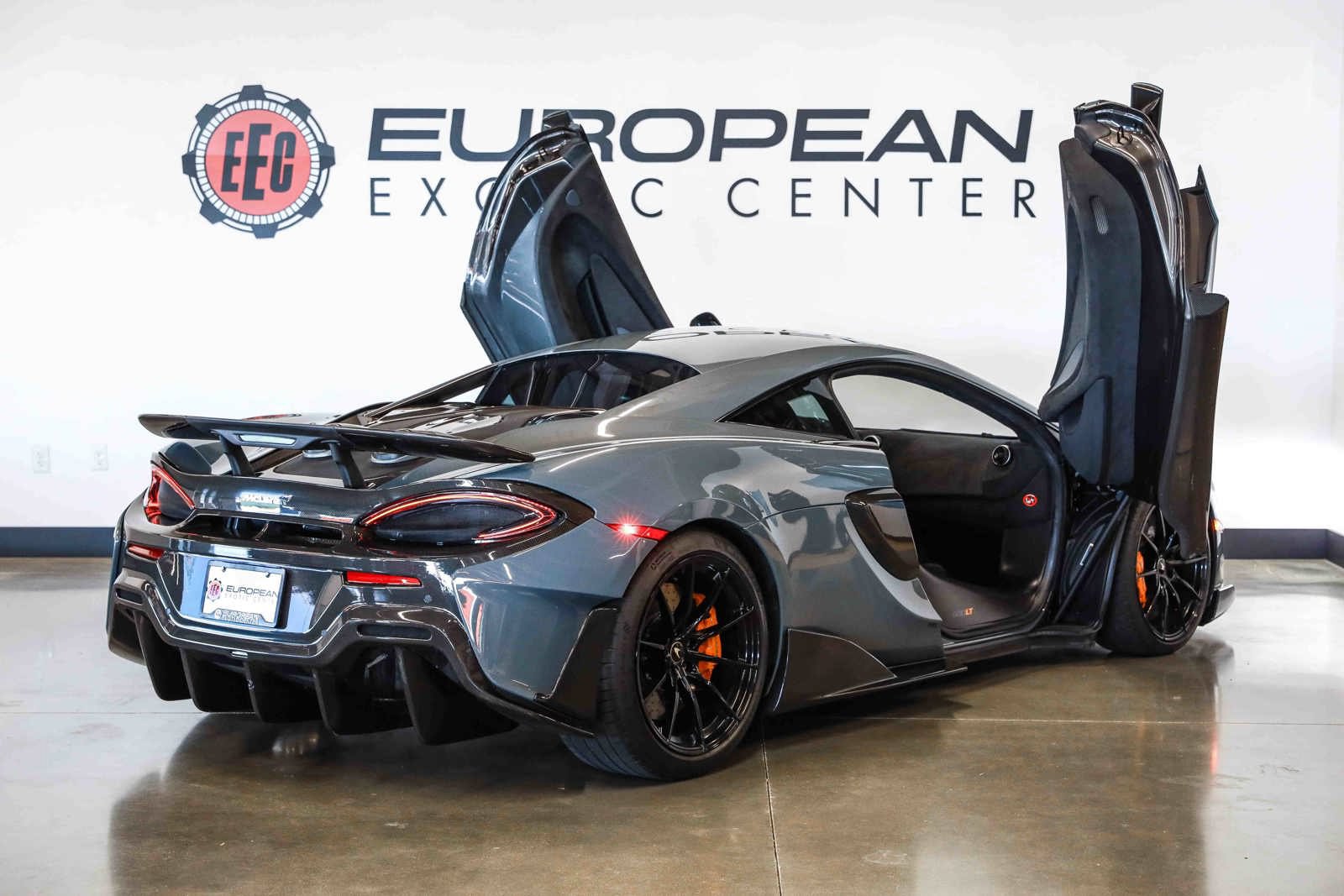 Used 2019 McLaren 600LT RWD image 13