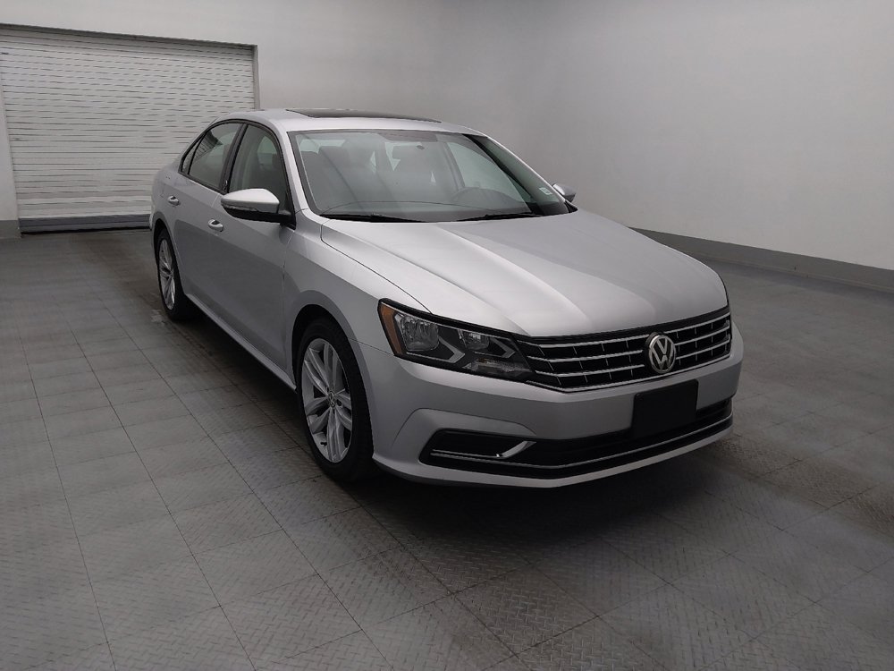 Used 2019 Volkswagen Passat 2.0T Wolfsburg w/ Wheels & Sunroof Package FWD image 13