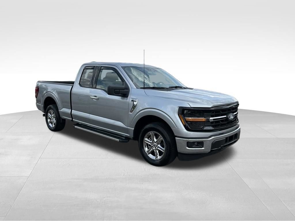 Used 2025 Ford F150 XLT w/ Equipment Group 301A Standard RWD image 7