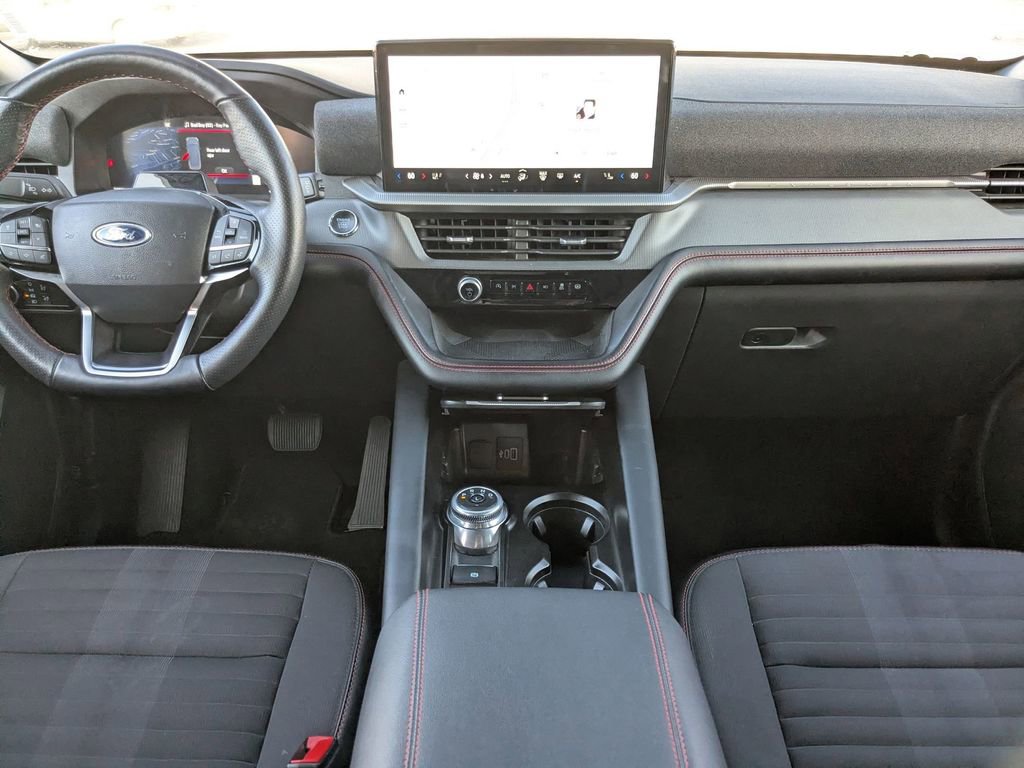 Used 2025 Ford Explorer ST-Line w/ ST-Line Street Pack image 15