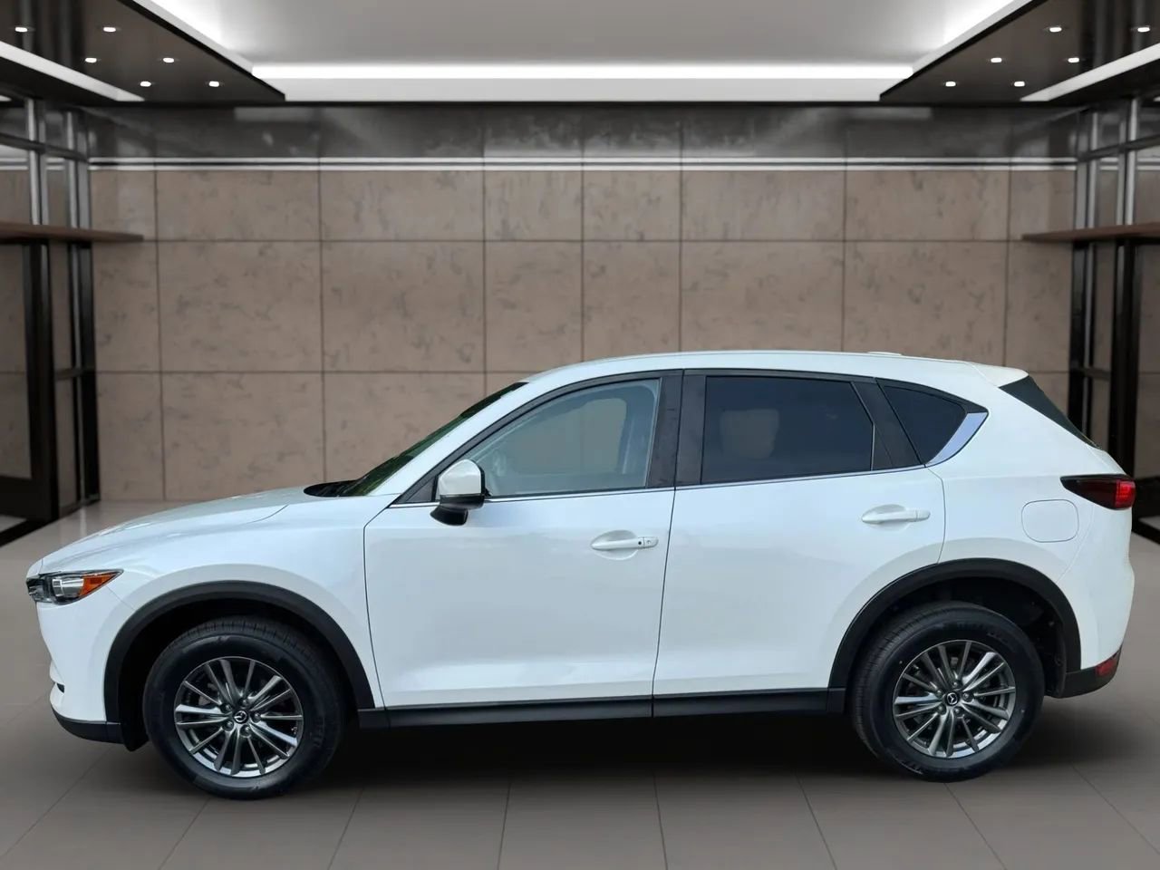 Used 2017 MAZDA CX-5 Touring FWD image 3