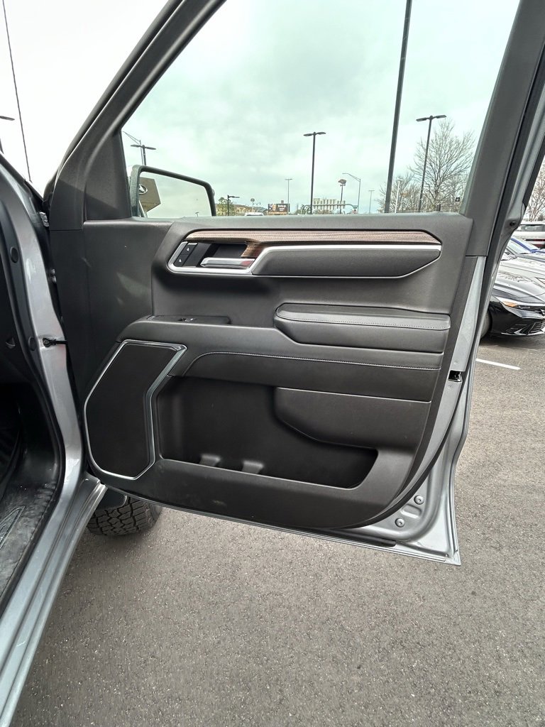 Used 2025 Chevrolet Silverado 1500 LT image 19