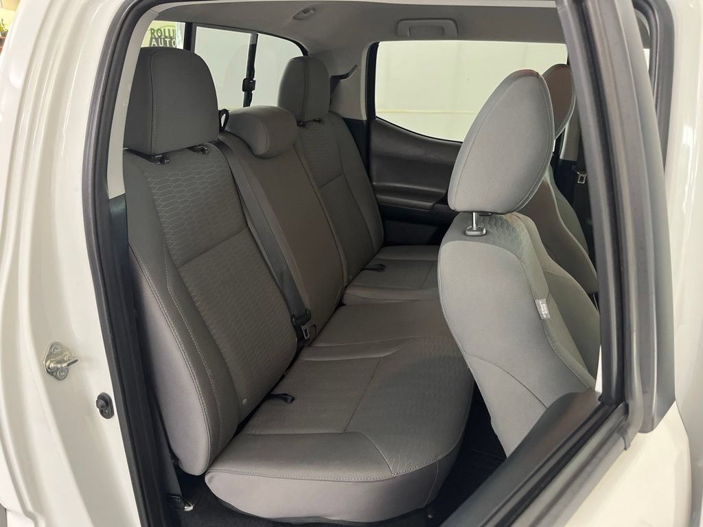 Used 2016 Toyota Tacoma SR5 AWD/4WD image 19