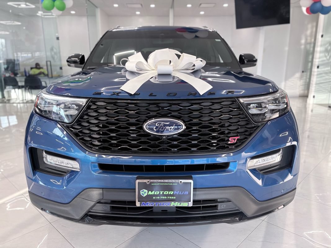 Used 2020 Ford Explorer ST w/ ST Street Pack AWD/4WD image 2
