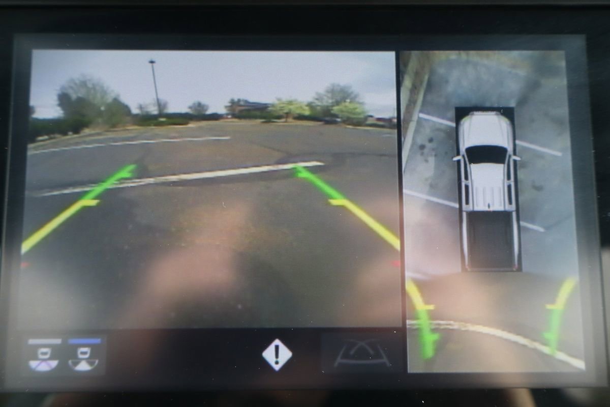 Used 2023 Toyota Tacoma TRD Off-Road w/ TRD Premium Off Road Package AWD/4WD image 55