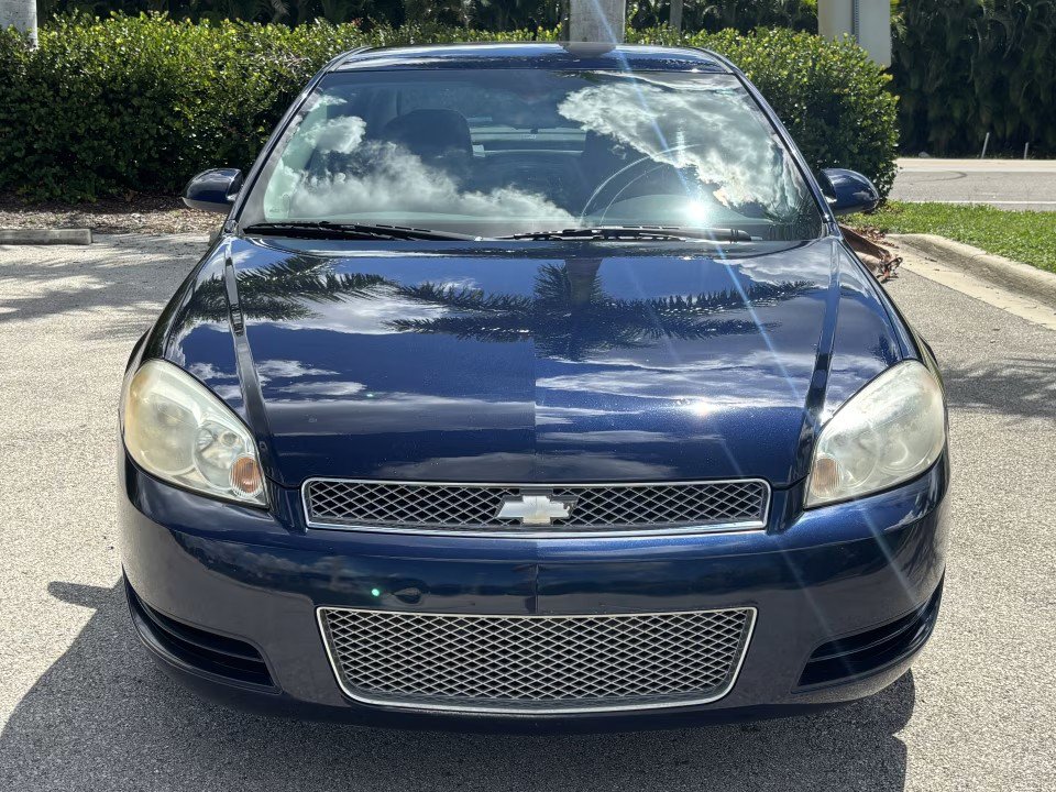 Used 2012 Chevrolet Impala LT FWD image 3
