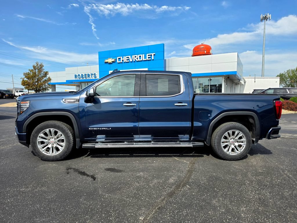 Used 2022 GMC Sierra 1500 Denali AWD/4WD image 3