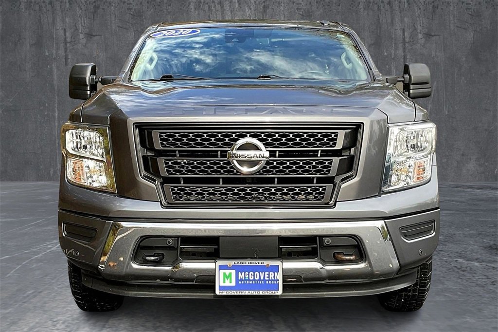 Used 2020 Nissan Titan SV w/ SV Convenience Package image 2