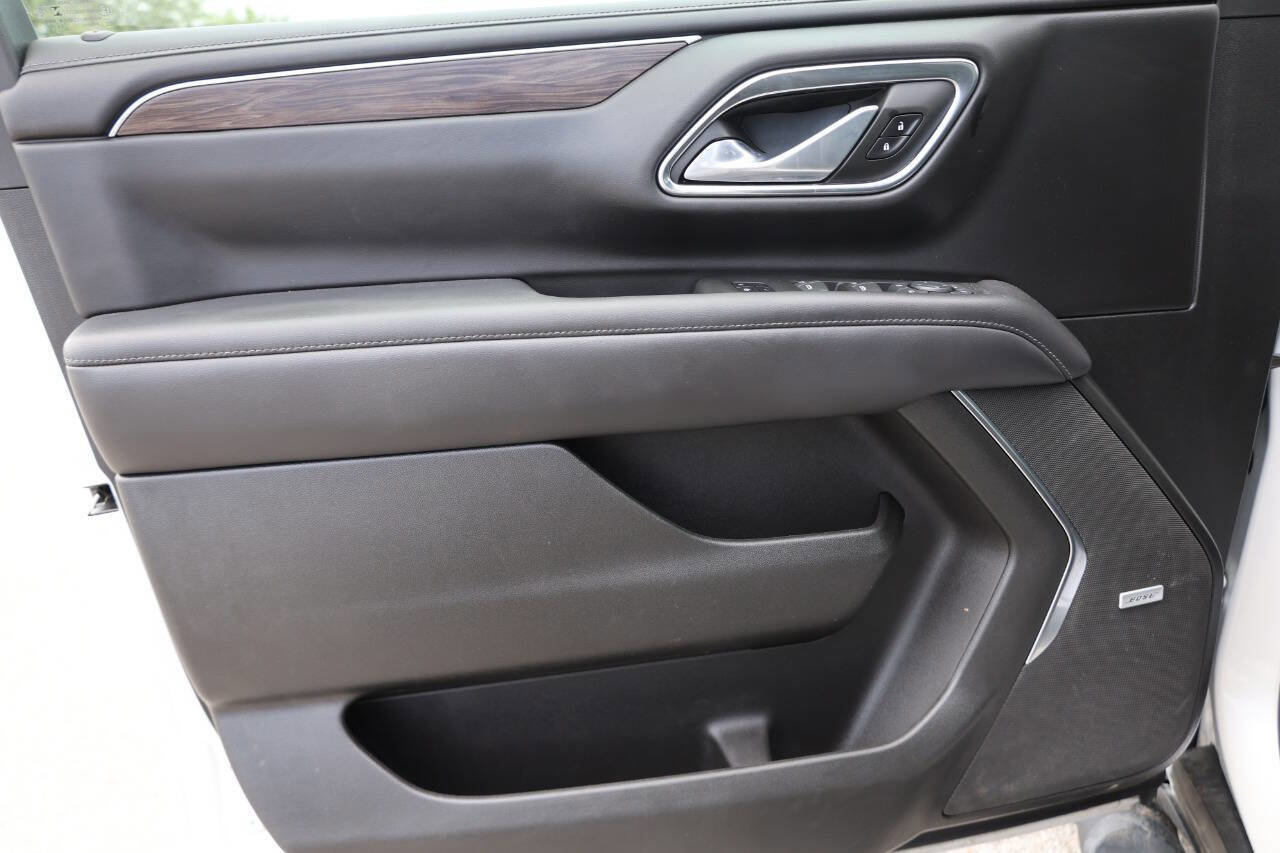 Used 2022 Chevrolet Tahoe Z71 w/ Luxury Package image 12