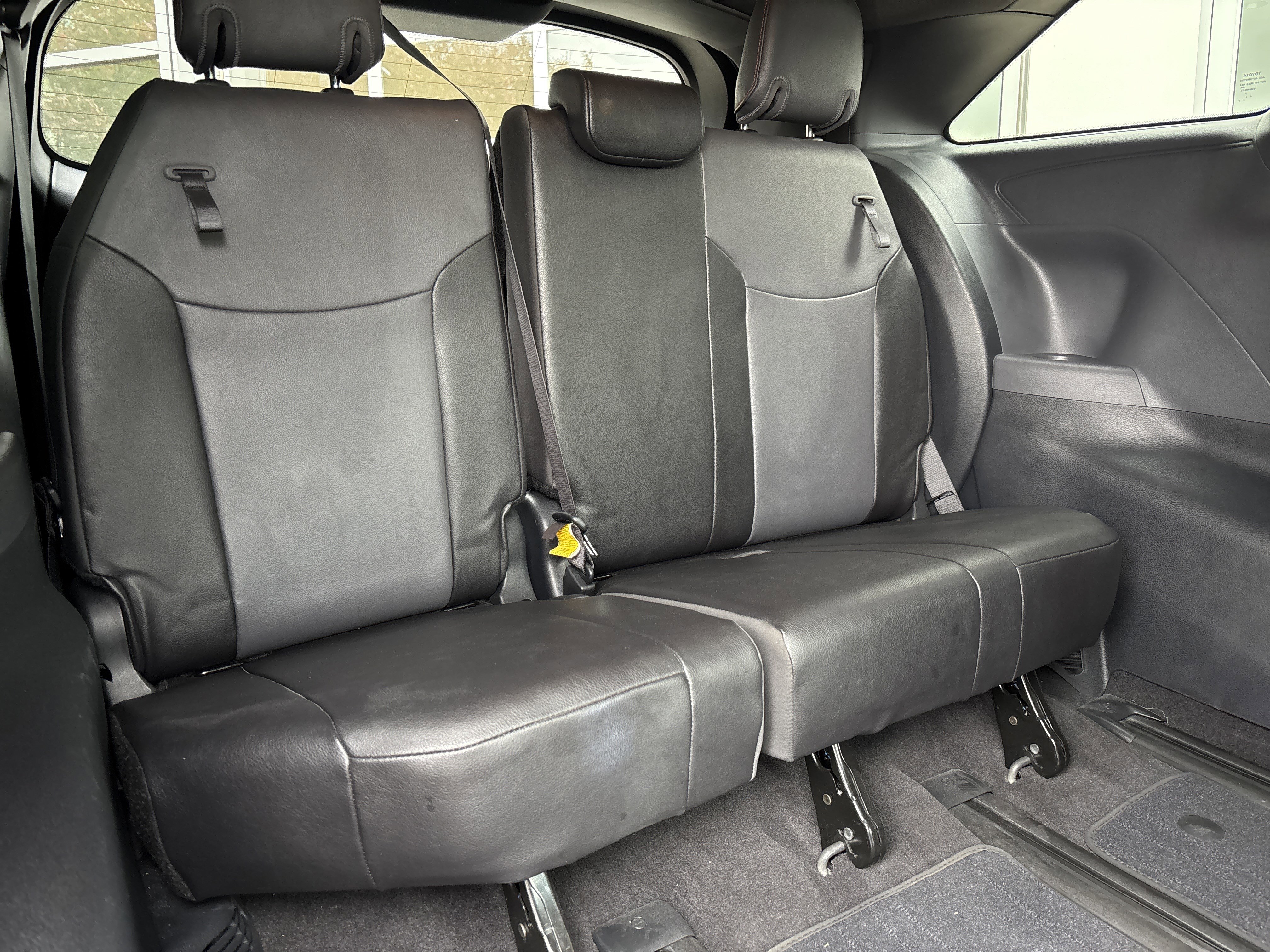 Used 2024 Toyota Sienna XSE FWD image 32