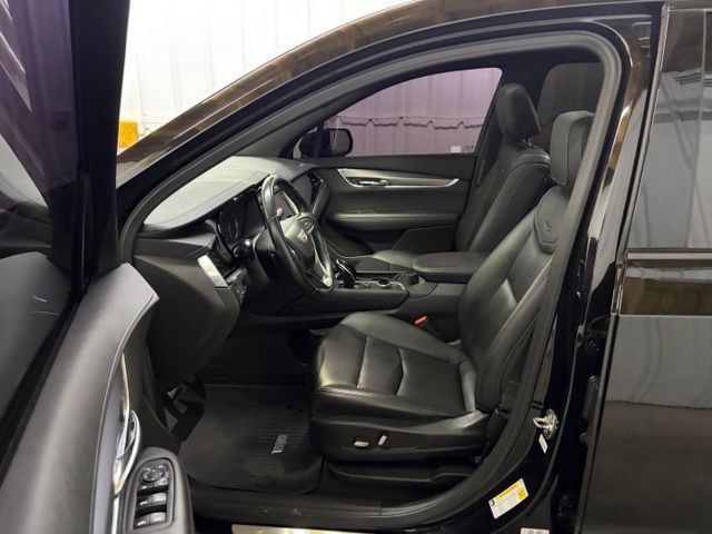 Used 2024 Cadillac XT6 Luxury w/ LPO, Floor Liner Package AWD/4WD image 38