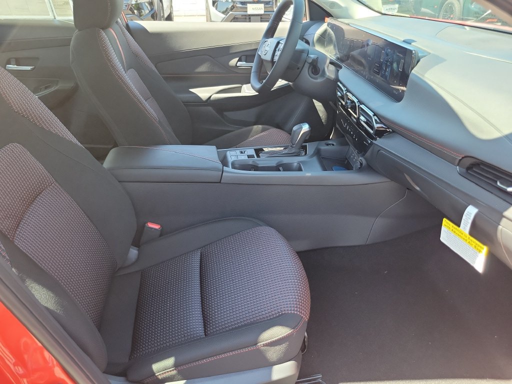 New 2027 Nissan Sentra SR w/ Floor Mat Package FWD image 14