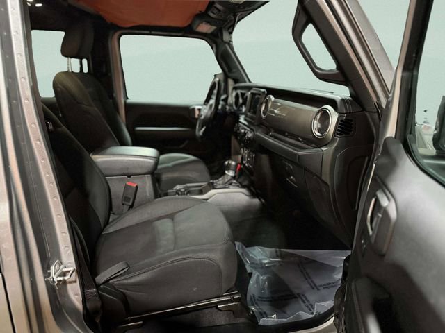 Used 2020 Jeep Wrangler Unlimited Sahara image 27