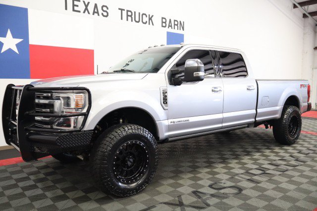 Used 2021 Ford F350 Platinum AWD/4WD image 2