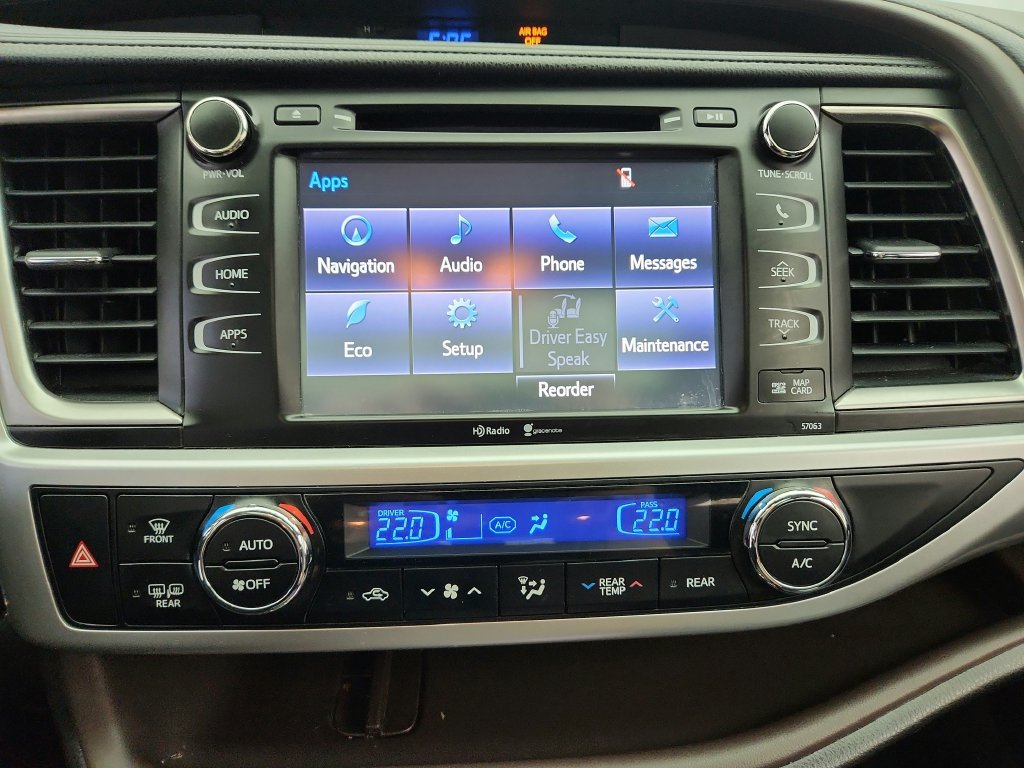 Used 2015 Toyota Highlander XLE AWD/4WD image 16
