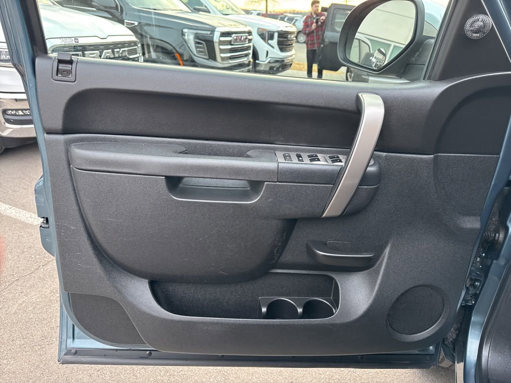 Used 2011 GMC Sierra 1500 SLE w/ Regional Value Package image 10