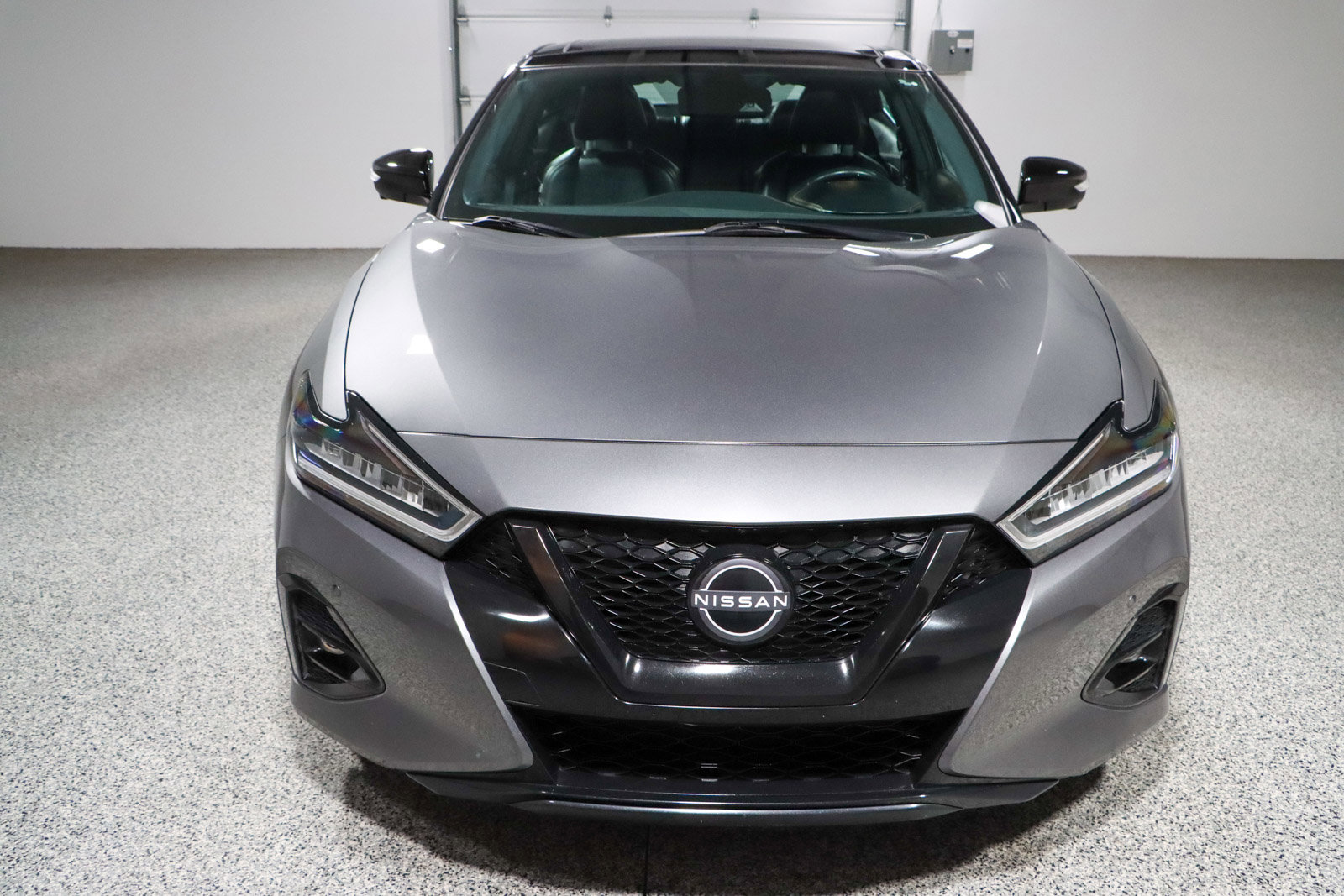 Used 2023 Nissan Maxima SR w/ Sport Mat Group FWD image 4