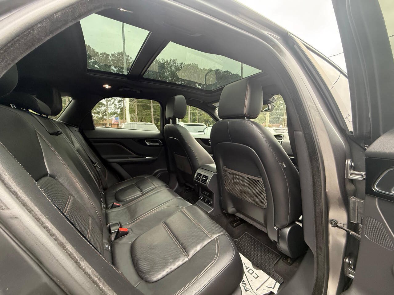 Used 2017 Jaguar F-PACE Prestige AWD/4WD image 13