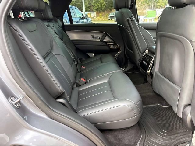 Used 2025 Land Rover Range Rover Sport SE image 16