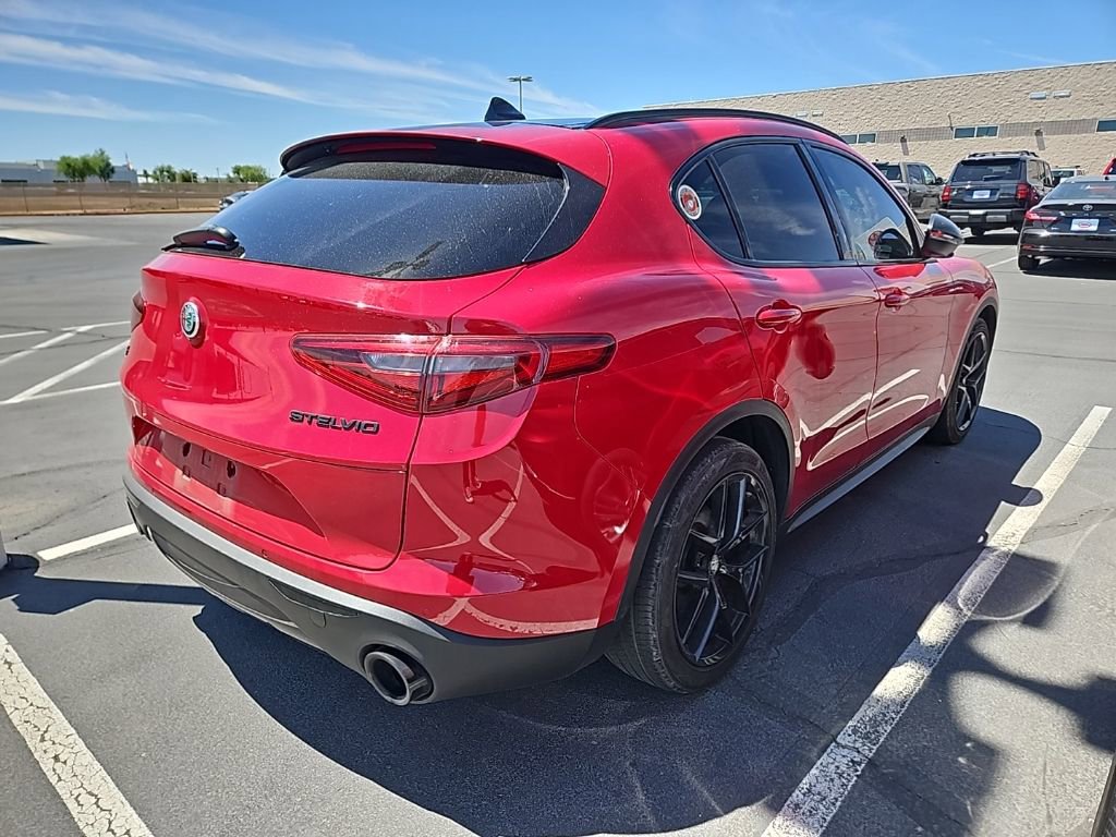 Used 2019 Alfa Romeo Stelvio Ti w/ Nero Edizione AWD/4WD image 3