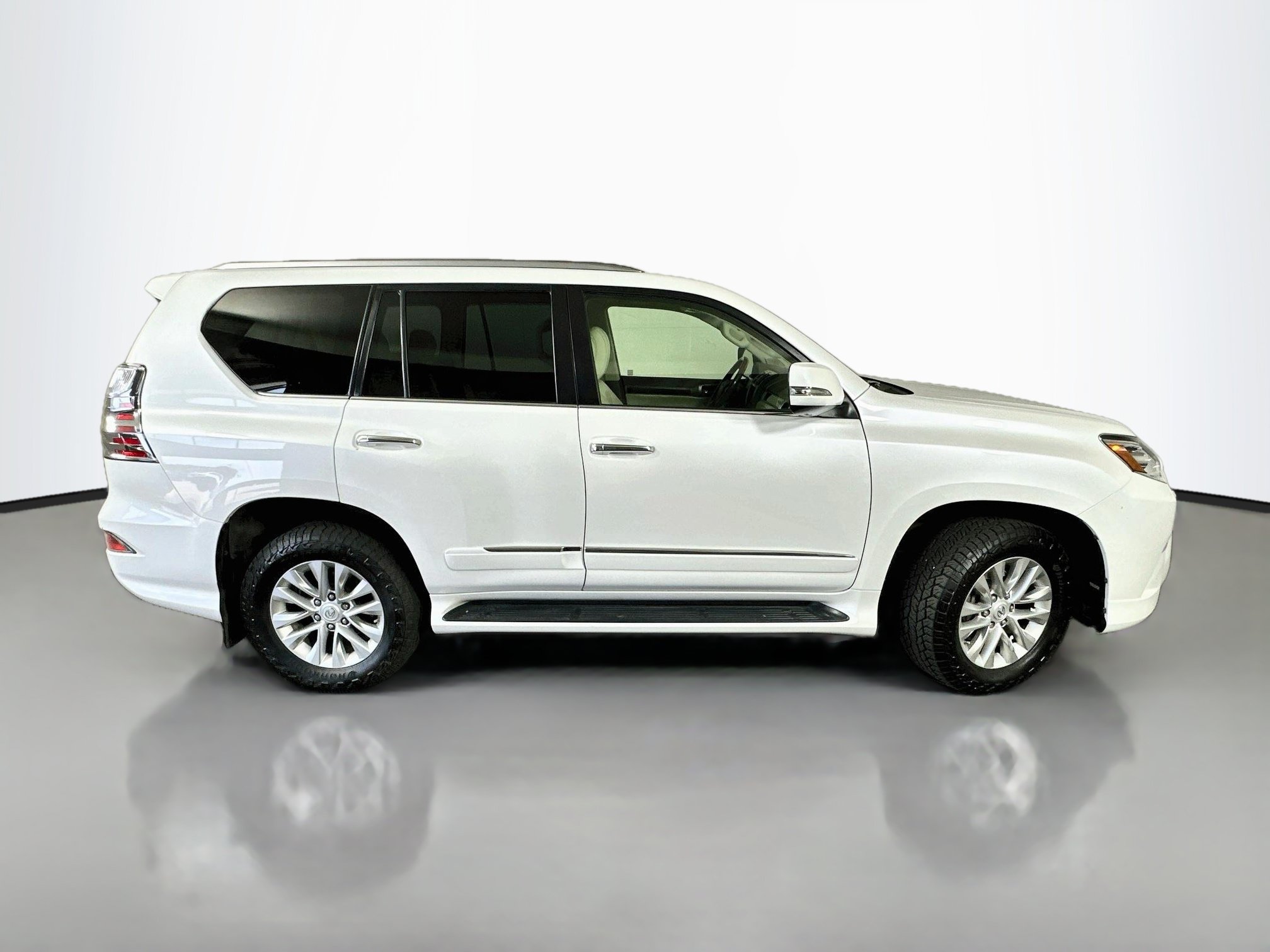 Used 2017 Lexus GX 460 Premium w/ Premium Package AWD/4WD image 8