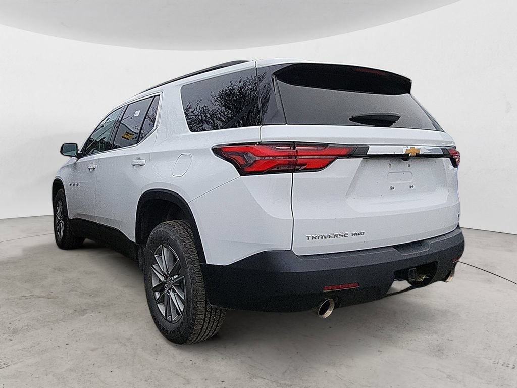 Used 2023 Chevrolet Traverse LT AWD/4WD image 2