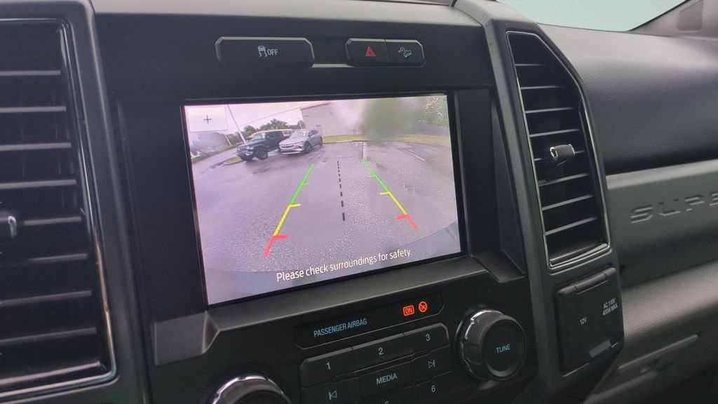 Used 2021 Ford F250 XLT w/ FX4 Off-Road Package image 16