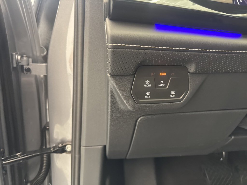 Certified 2025 Volkswagen Atlas SEL image 14