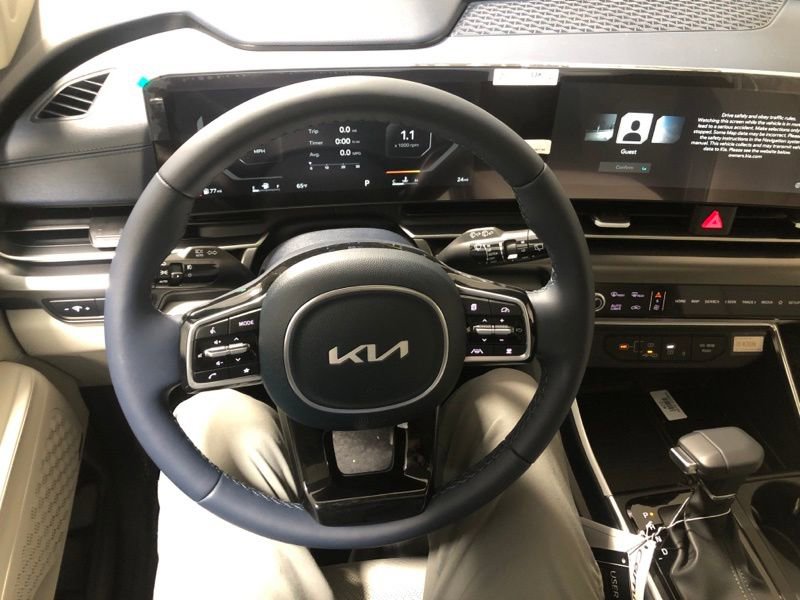 New 2026 Kia Carnival SX Prestige image 28