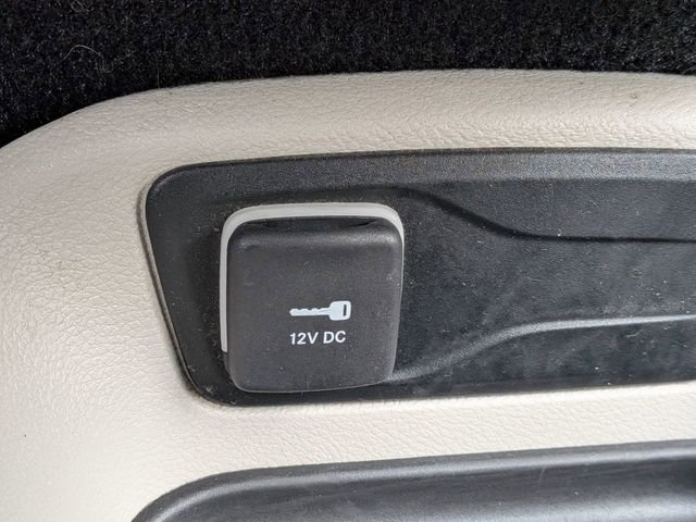Used 2023 Chrysler Pacifica Touring-L FWD image 24