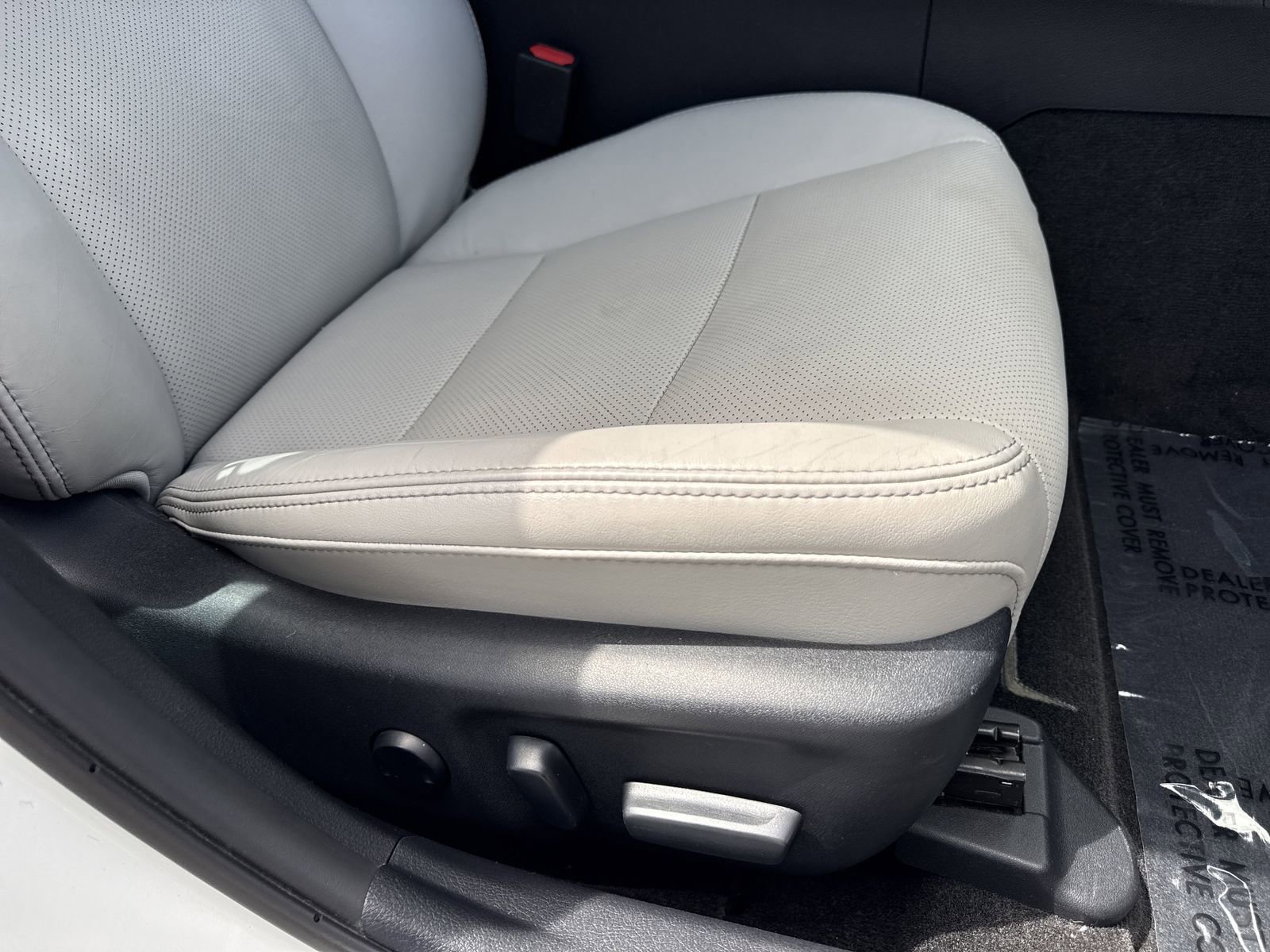 Used 2017 Toyota Avalon Limited FWD image 27