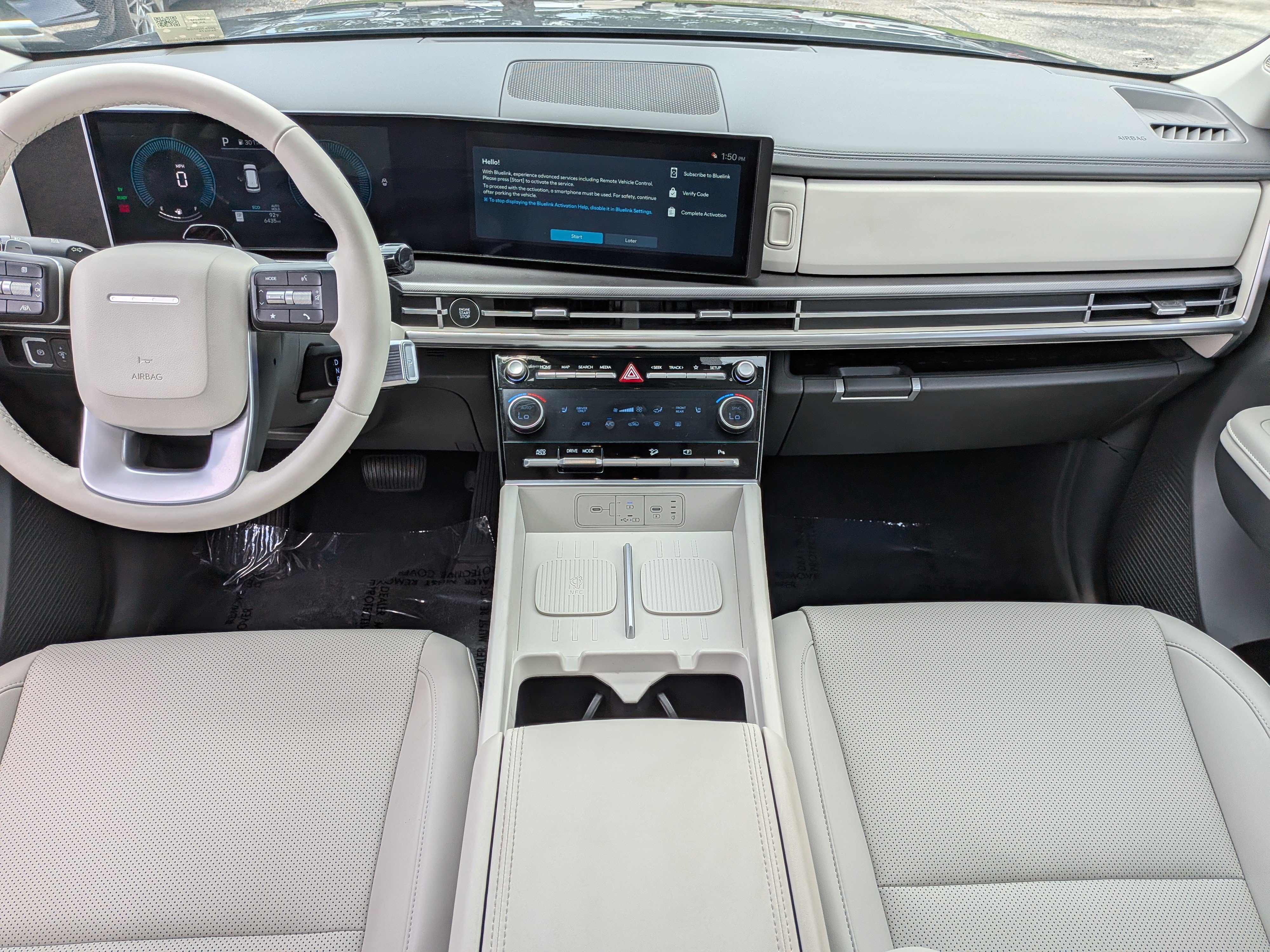 Used 2025 Hyundai Santa Fe SEL FWD image 17