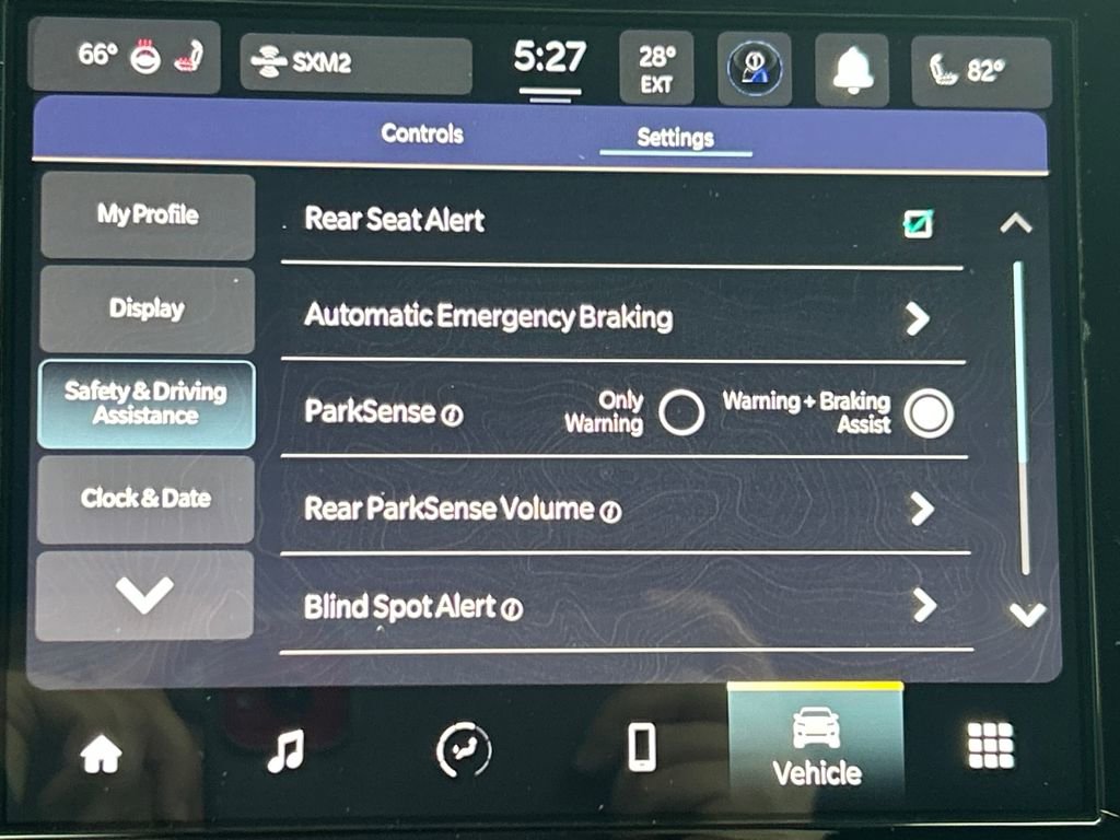 New 2025 Jeep Grand Cherokee Altitude image 5