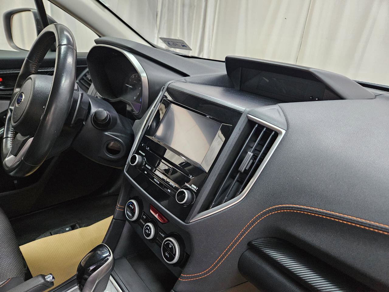 Used 2020 Subaru Crosstrek 2.0i Premium w/ Moonroof Package 2 AWD/4WD image 16