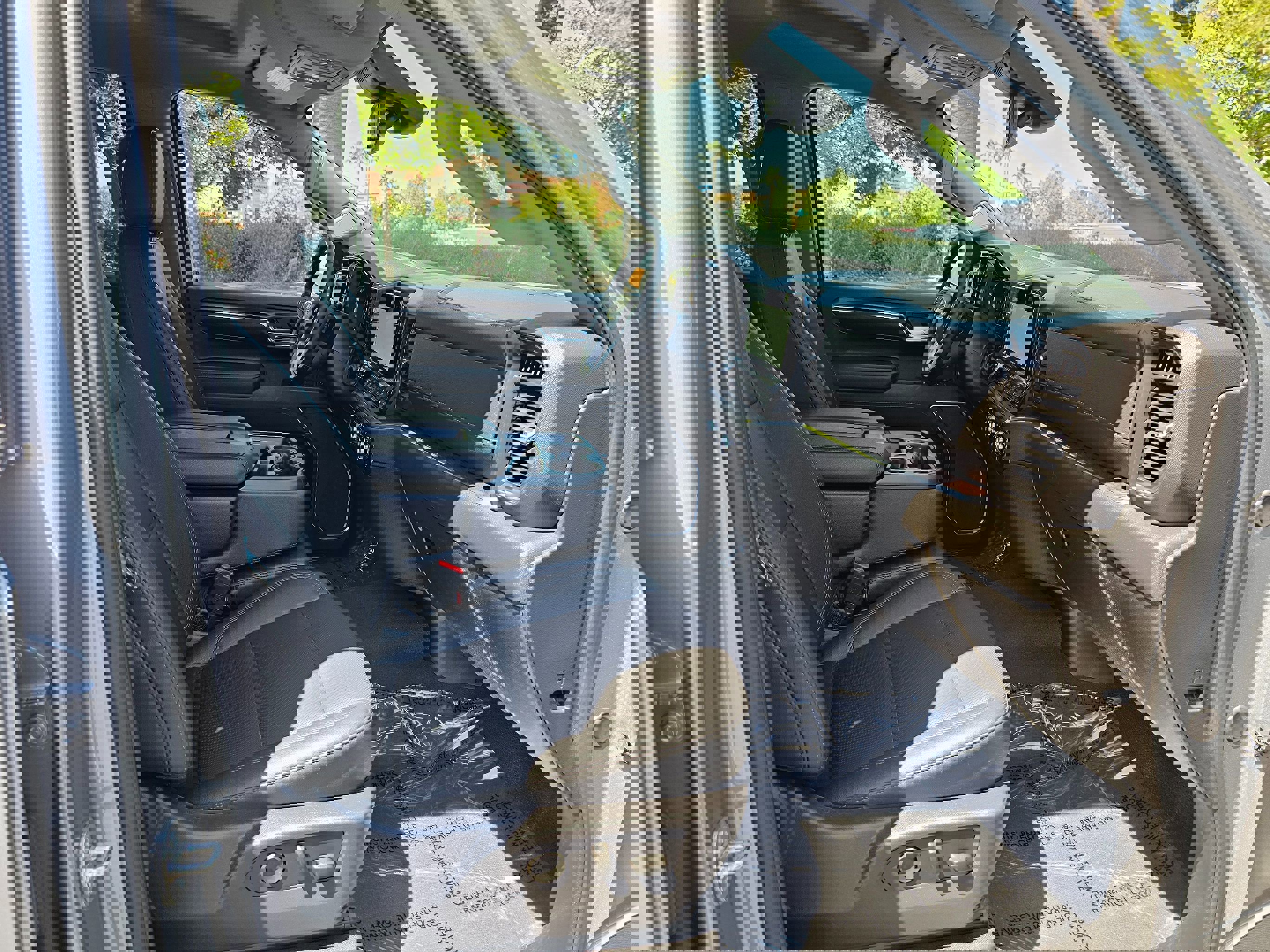 Used 2024 GMC Sierra 1500 SLT AWD/4WD image 29