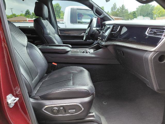 Used 2017 Chrysler Pacifica Touring-L FWD image 18
