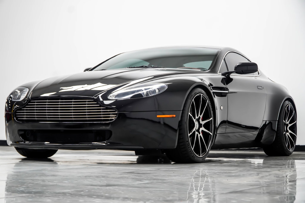 Used 2007 Aston Martin V8 Vantage Coupe RWD image 12