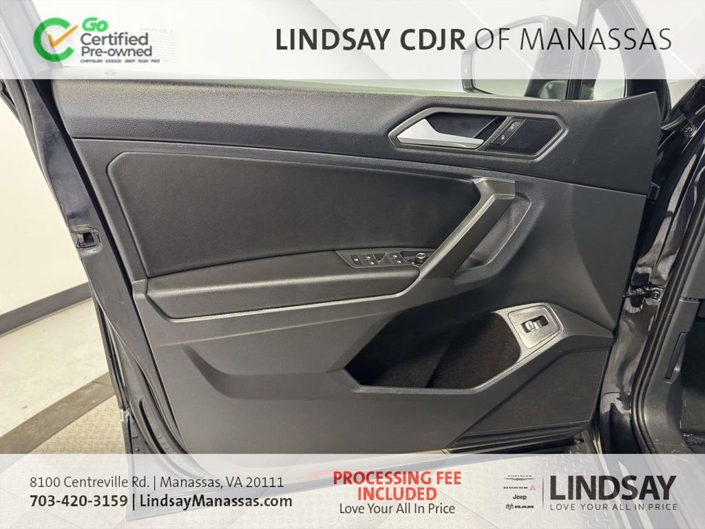 Used 2021 Volkswagen Tiguan SEL AWD/4WD image 16