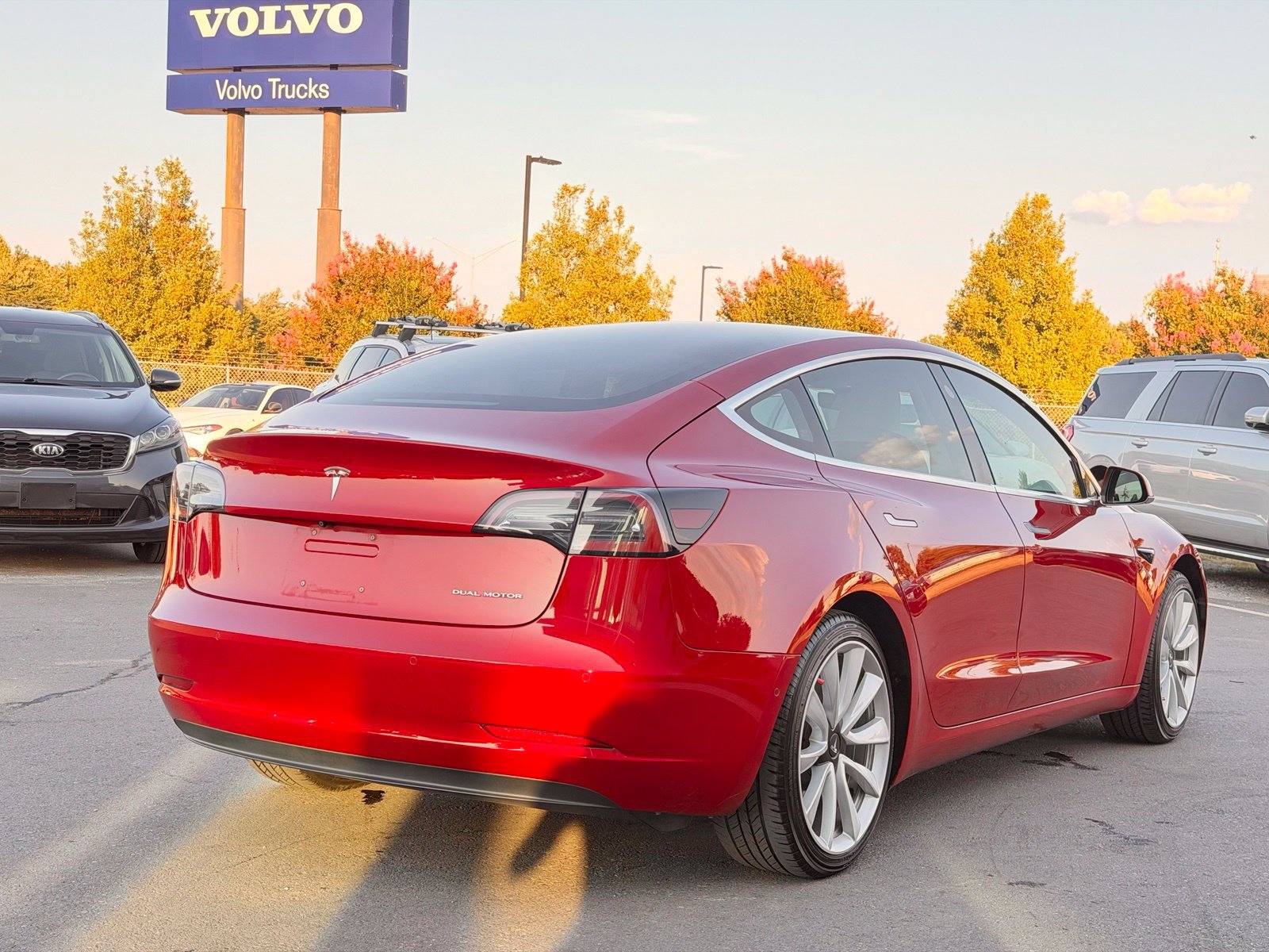 Used 2018 Tesla Model 3 Long Range AWD/4WD image 12