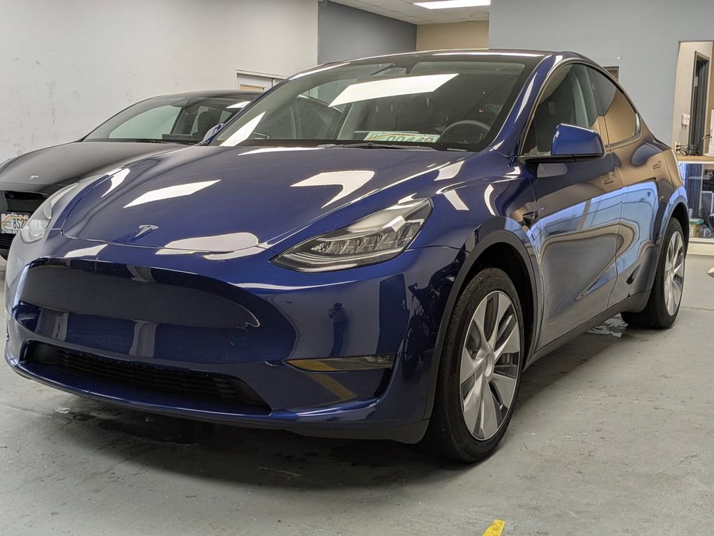 Used 2023 Tesla Model Y Long Range image 1
