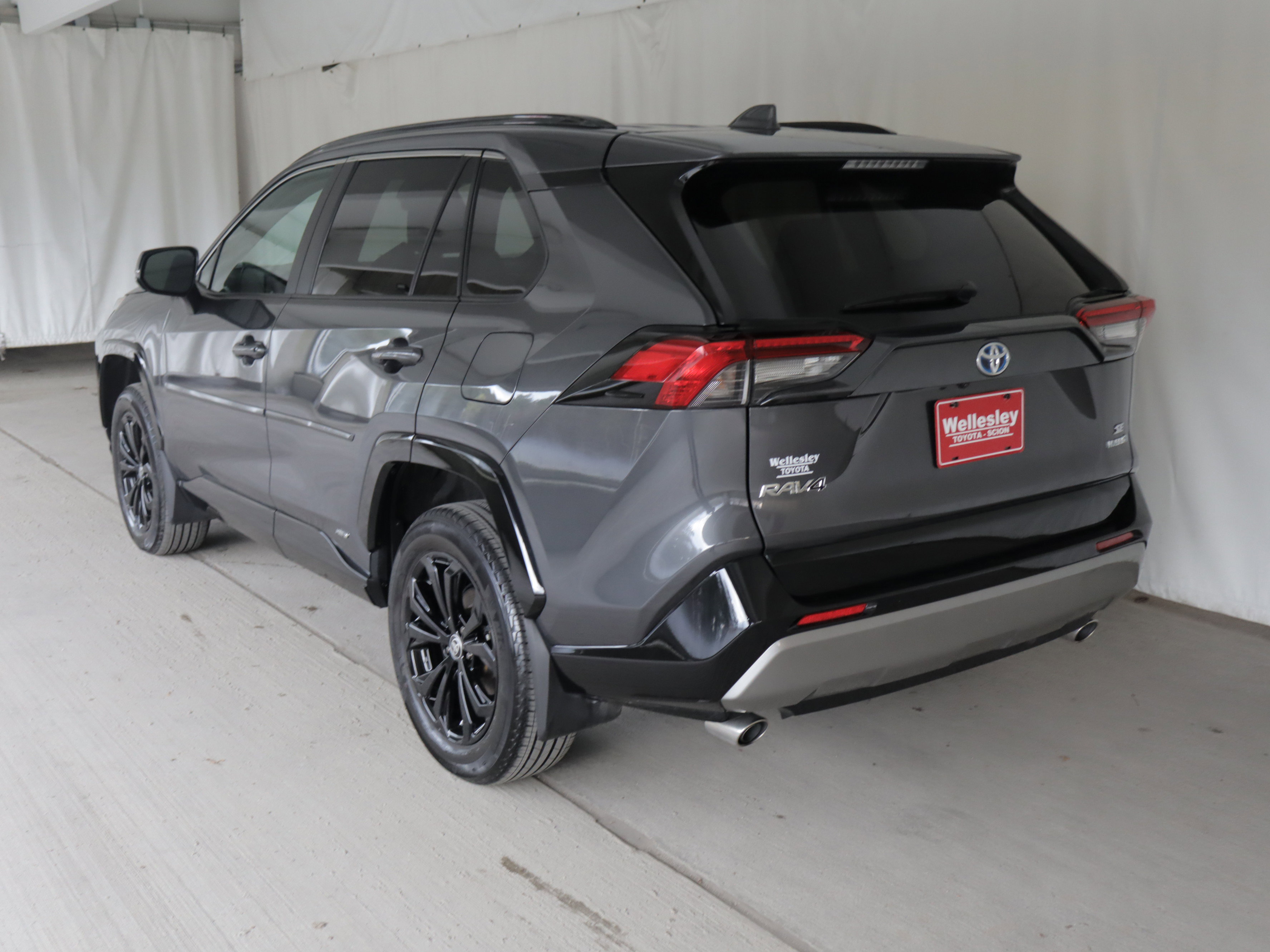 Used 2024 Toyota RAV4 SE w/ Weather Package AWD/4WD image 23