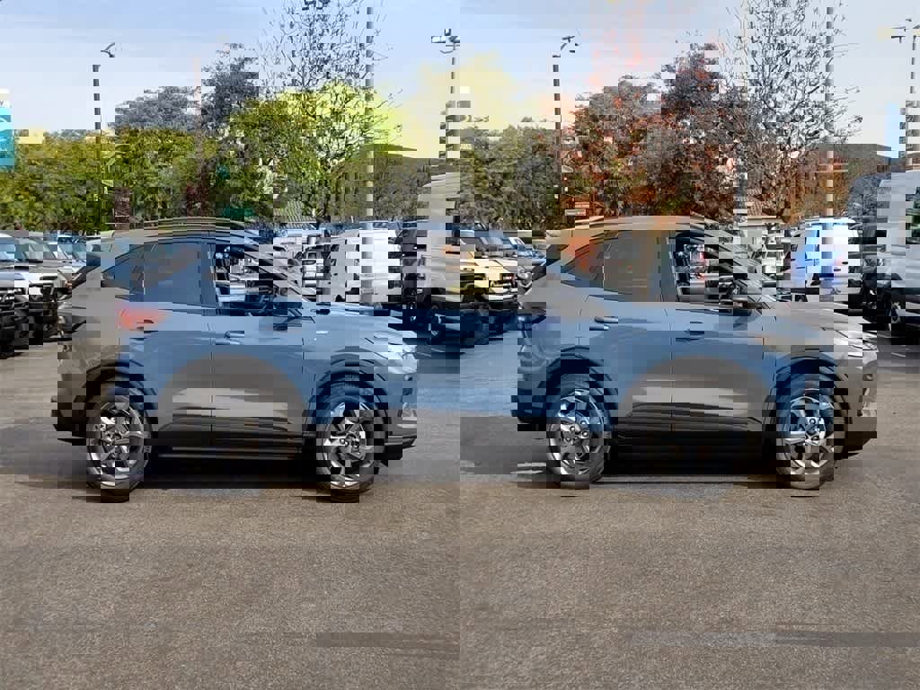 Used 2025 Ford Escape ST-Line image 6